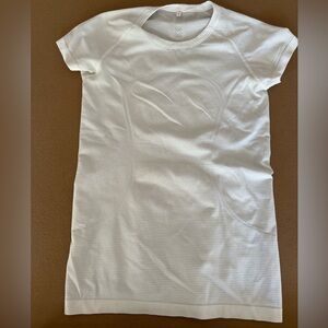 Lululemon Swiftly Tech Shirt